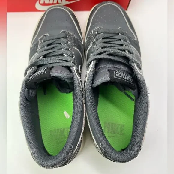 Nike Dunk Low SE (GS) Youth Halloween Sneakers 2022 - Picture 4 of 10